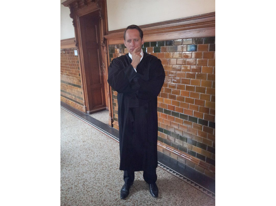 anwalt in banklady 3.jpg